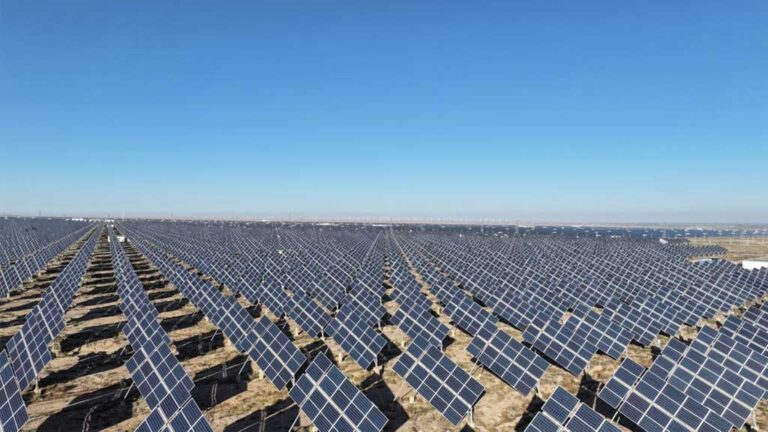 نیروگاه خورشیدی Jinchuan Solar Park