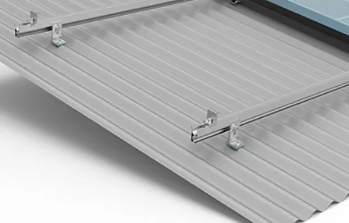 نصب روی سقف فلزی موج‌دار یا ذوزنقه‌ای (Corrugated & Trapezoidal Sheet Metal Roof)